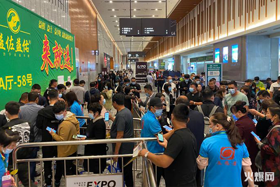 �|��ֲ�����r�Y���p����