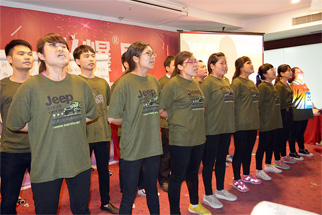 ʿ��չʾ-��Խ������׷��׿Խ