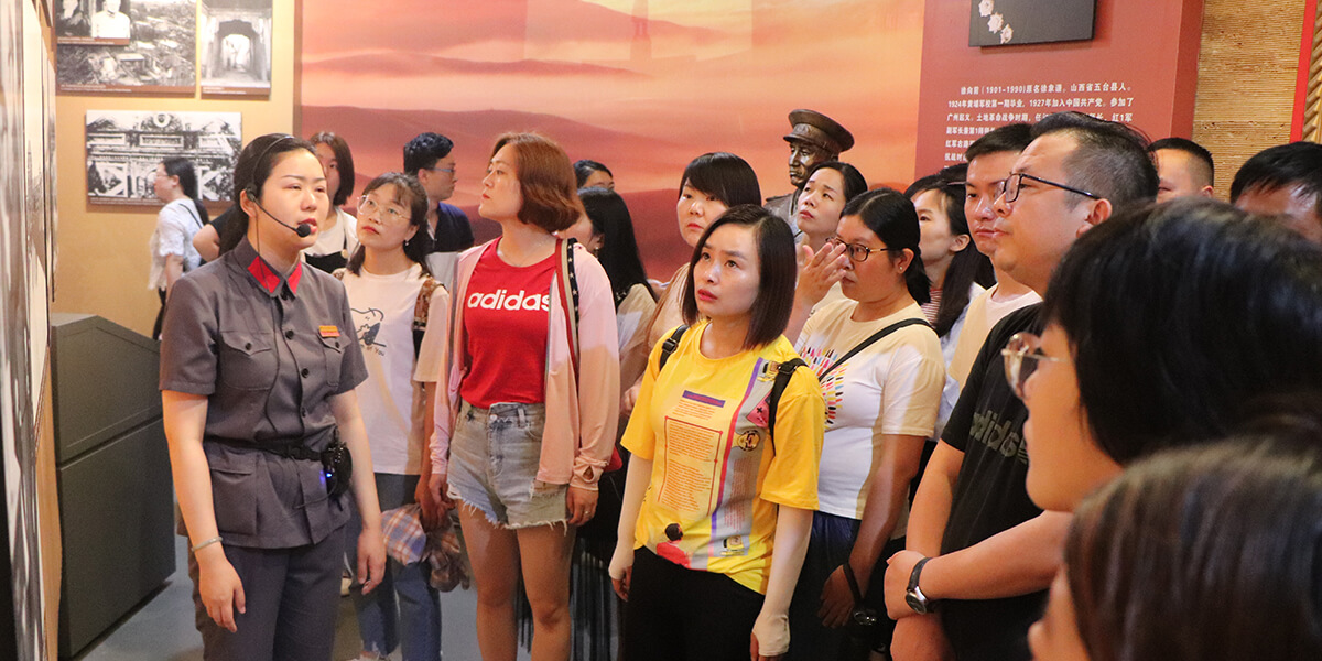 �؜ؼtɫ�vʷ��׷˼Ӣ�۾������𱬾W(w��ng)���^��ԥ��^(q��)�����^��