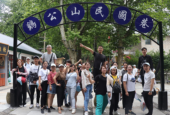 �𱬼�������u��ɽ����Ȼ�������������